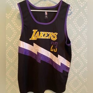 LeBron James Lakers jersey